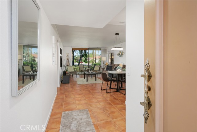 Detail Gallery Image 4 of 39 For 1 Valencia Dr, Rancho Mirage,  CA 92270 - 1 Beds | 1/1 Baths