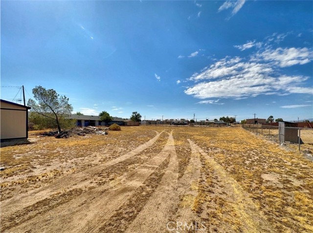 Detail Gallery Image 16 of 17 For 12013 Lee Ave, Adelanto,  CA 92301 - 3 Beds | 1 Baths