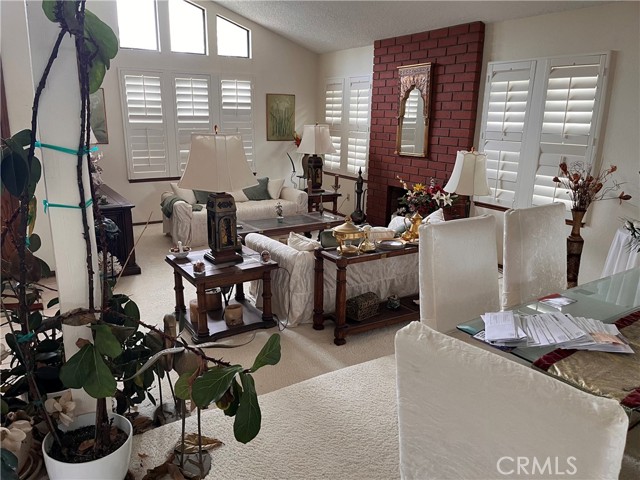 Detail Gallery Image 2 of 10 For 2733 N. Vista Knoll Rd, Orange,  CA 92867 - 3 Beds | 2/1 Baths