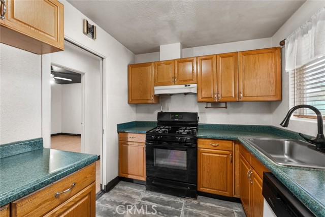 Detail Gallery Image 17 of 68 For 44221 4th St, Lancaster,  CA 93535 - 3 Beds | 2 Baths