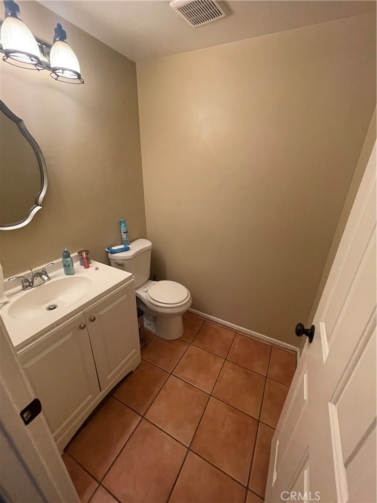 https://media.crmls.org/medias/8012230e-a5b3-4d97-badd-d806b540a82c.jpg?preset=X-Large