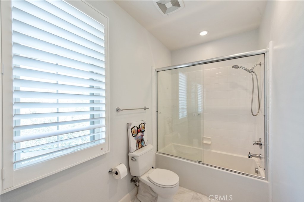 8012b4c1 93fb 4db1 A06a Cb40446e9401