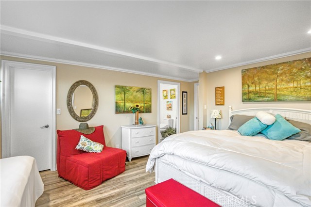 4201 Topanga Canyon Blvd, Woodland Hills CA: https://media.crmls.org/medias/80134c4e-4454-4a20-95c7-e47ebed9ce68.jpg