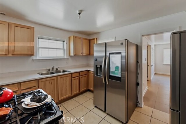 1218 S Sultana Avenue, Ontario CA: https://media.crmls.org/medias/80137429-7506-46b4-8361-e3f1eabe93bf.jpg