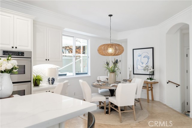 561 33rd Street, Manhattan Beach, California 90266, 5 Bedrooms Bedrooms, ,5 BathroomsBathrooms,Residential,Sold,33rd,SB21226238