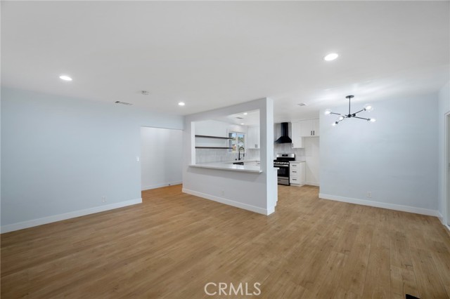 Detail Gallery Image 5 of 29 For 2640 N Buena Vista St, Burbank,  CA 91504 - 3 Beds | 2 Baths