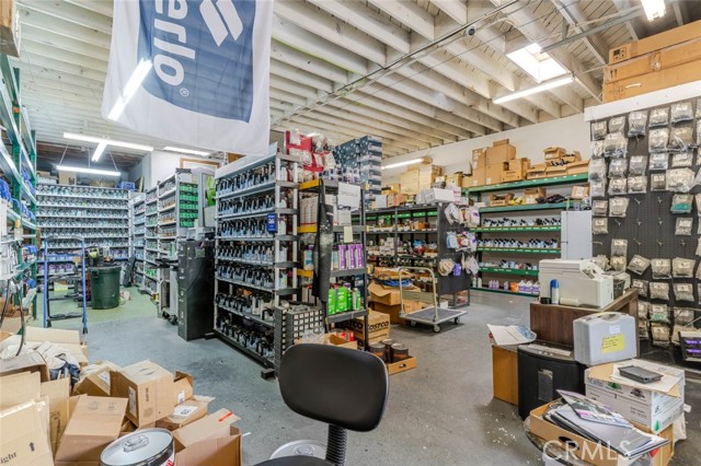  Commercial for Sale in Sun Valley, California