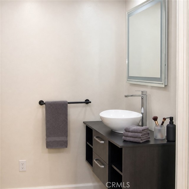 13600 Foothill photo 10