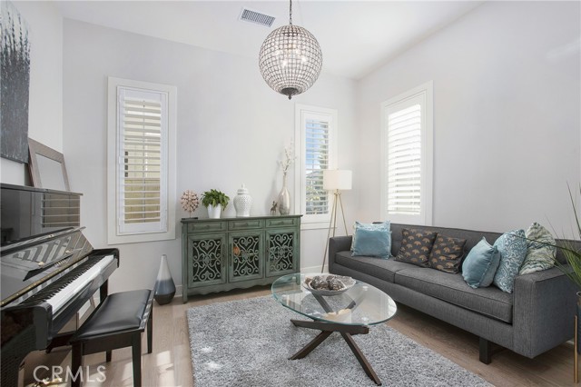 85 Spacial, Irvine CA: https://media.crmls.org/medias/80155ed7-a1d3-4210-bb7b-8b78811a7e96.jpg
