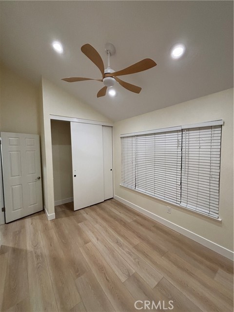 Detail Gallery Image 4 of 5 For 1127 via Santiago, Corona,  CA 92882 - 4 Beds | 2/1 Baths