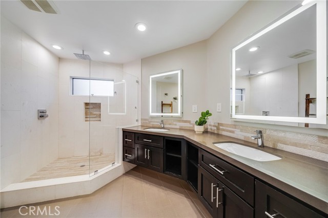 Detail Gallery Image 9 of 19 For 247 Calliope St, Laguna Beach,  CA 92651 - 3 Beds | 2 Baths