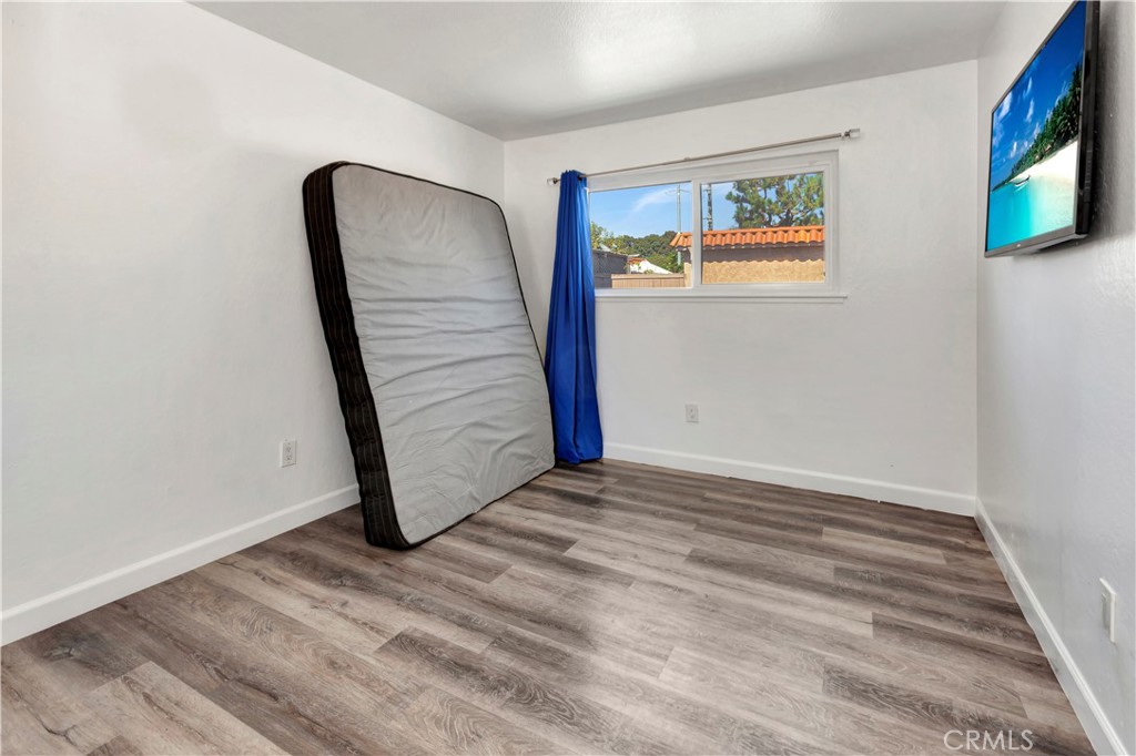 MLS #OC25153956 image #5