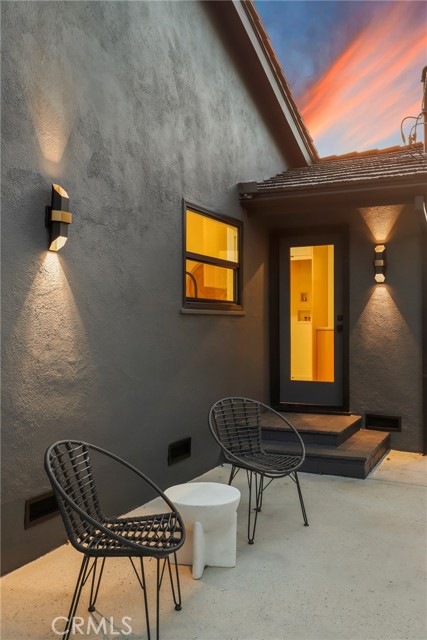 Detail Gallery Image 43 of 47 For 23856 Aetna, Woodland Hills,  CA 91367 - 4 Beds | 3 Baths