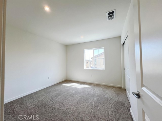 Detail Gallery Image 10 of 31 For 16068 Olivas Ln, Fontana,  CA 92336 - 4 Beds | 2/1 Baths