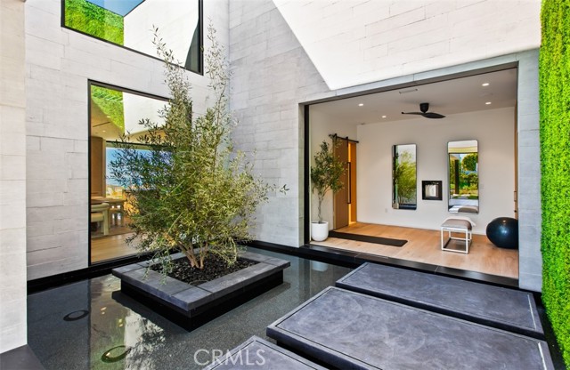 53 Montecito, Corona del Mar CA: https://media.crmls.org/medias/801826a8-835f-4300-9bec-a1d2ad1cdd2a.jpg