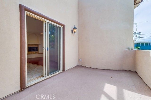512 N Juanita Avenue, Redondo Beach CA: https://media.crmls.org/medias/80188295-1821-4f74-8524-8ed712048138.jpg