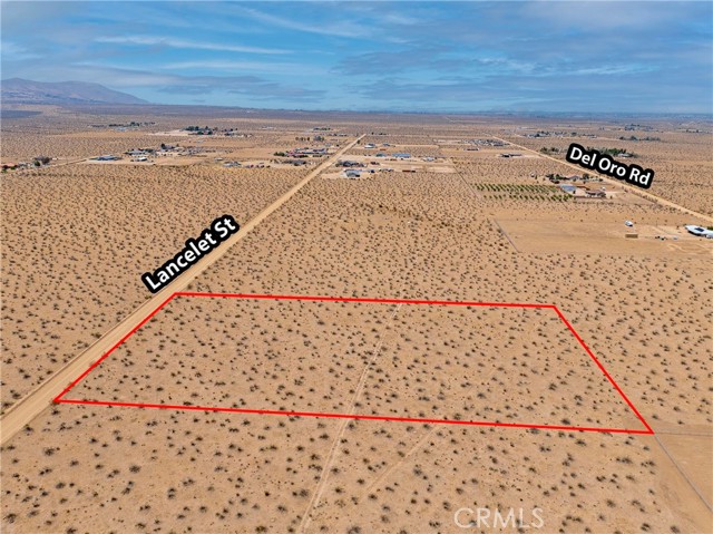 26425 Lancelet Street, Apple Valley CA: https://media.crmls.org/medias/80188985-0580-4d92-8644-5a5337f7daf1.jpg