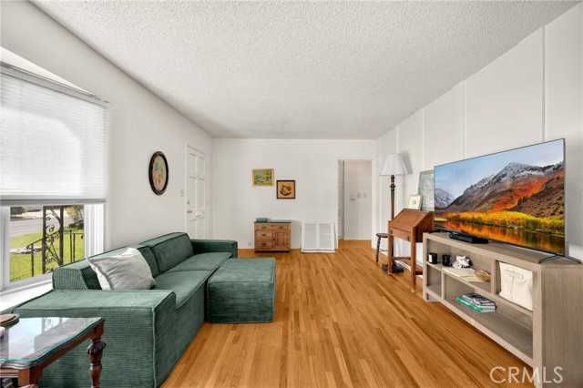 Detail Gallery Image 2 of 7 For 4577 Ranger Ave, El Monte,  CA 91731 - 3 Beds | 1 Baths