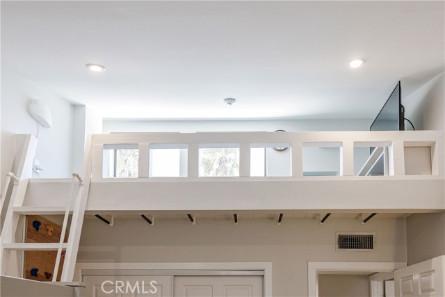 Detail Gallery Image 35 of 51 For 1219 S Catalina Ave, Redondo Beach,  CA 90277 - 4 Beds | 3/1 Baths
