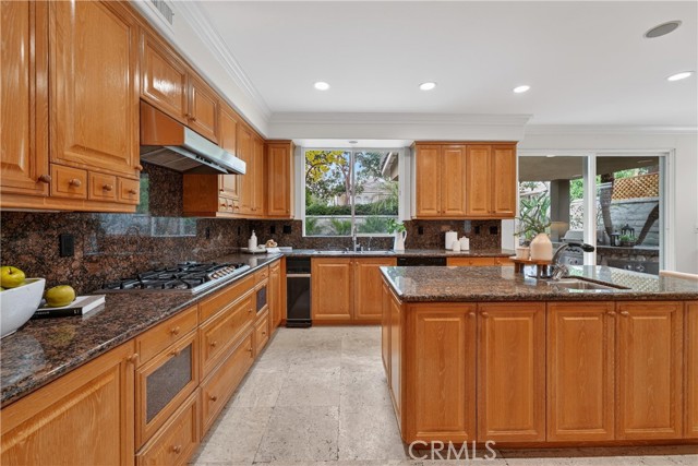 6467 Frampton, Huntington Beach CA: https://media.crmls.org/medias/80197bdd-108d-4a60-965c-13da035bb2e1.jpg