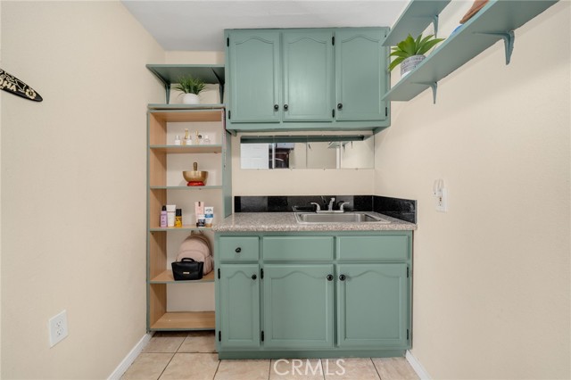 1143 West 66th, Los Angeles CA: https://media.crmls.org/medias/801a1687-cdfe-422e-8b25-203183896fa0.jpg