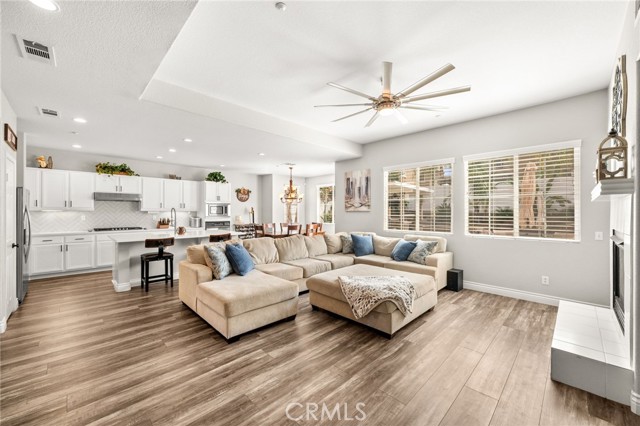 Detail Gallery Image 5 of 29 For 19791 Paso Robles Dr, Riverside,  CA 92508 - 4 Beds | 3 Baths