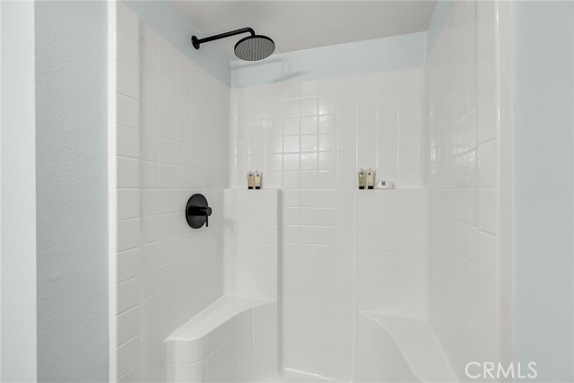 27500 HWY 189, Lake Arrowhead CA: https://media.crmls.org/medias/801aeeea-877f-4e4f-9a5d-df2d0ba99cb0.jpg