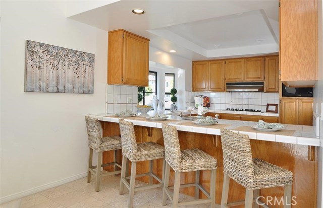 109 Guadalupe Avenue, Redondo Beach, California 90277, 4 Bedrooms Bedrooms, ,2 BathroomsBathrooms,Residential,Sold,Guadalupe,PV17120512