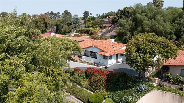 2220 Via Fernandez, Palos Verdes Estates, California 90274, 3 Bedrooms Bedrooms, ,2 BathroomsBathrooms,Residential,Sold,Via Fernandez,PV21186067