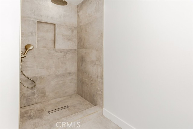 17101 Dearborn Street, Northridge CA: https://media.crmls.org/medias/801bfce6-b33e-4d40-a9dd-7d65f731cbab.jpg