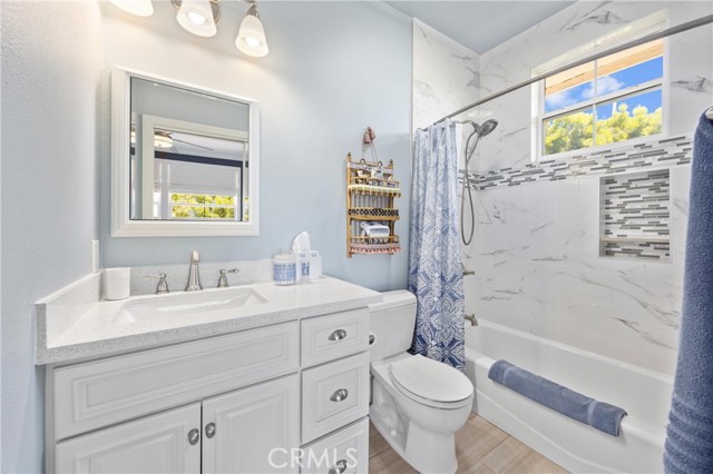 11 Chaparral Court, Rancho Santa Margarita CA: https://media.crmls.org/medias/801c56ea-2b0d-4cdf-a968-1bfc92cc4e3a.jpg