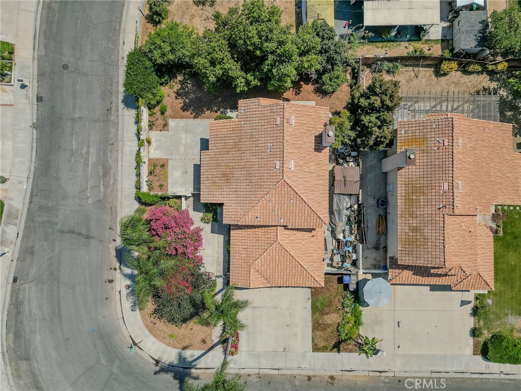 https://media.crmls.org/medias/801c5b8f-aa67-45a6-8524-c50f6b312028.jpg?preset=X-Large