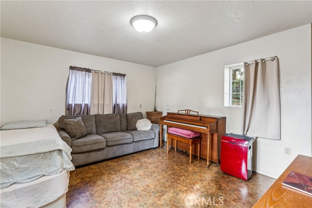 Detail Gallery Image 13 of 40 For 1051 Playground Dr, Crestline,  CA 92325 - 2 Beds | 1/1 Baths