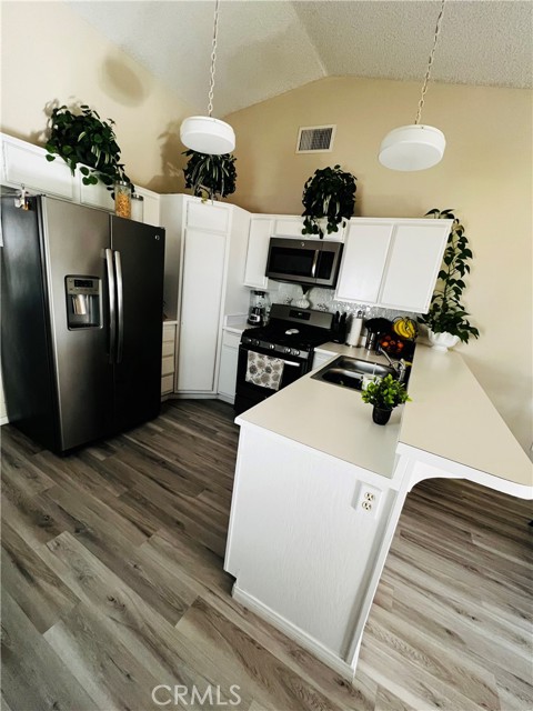 Detail Gallery Image 7 of 25 For 12209 Hythe St, Moreno Valley,  CA 92557 - 3 Beds | 2 Baths