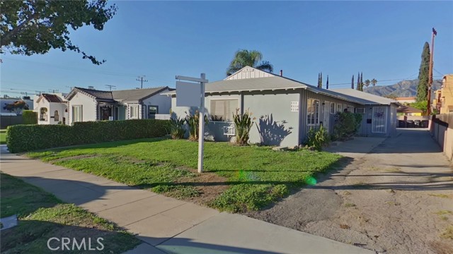 711 W Wilson, Glendale CA: https://media.crmls.org/medias/801de218-e28c-46fb-a310-5f235e86558b.jpg