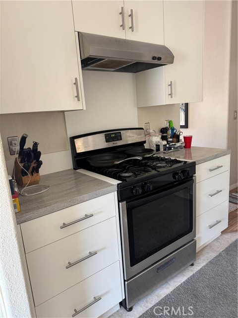 30000 Hasley Canyon Road, Castaic CA: https://media.crmls.org/medias/801de811-a1ef-4300-bcc6-607582e2e21f.jpg