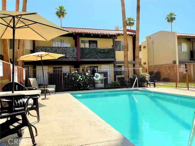 Detail Gallery Image 1 of 19 For 51085 Eisenhower #10,  La Quinta,  CA 92234 - 2 Beds | 1/1 Baths