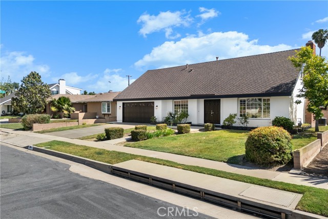 634 Pinehurst Avenue, Placentia CA: https://media.crmls.org/medias/801ee173-7146-45f3-bd61-31622c8cc02a.jpg