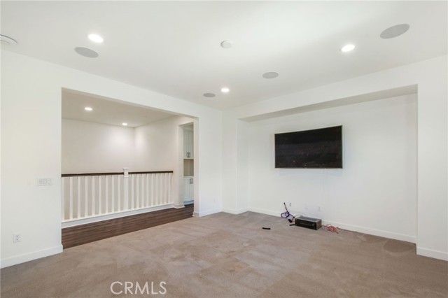 731 E Orange Blossom Way, Azusa CA: https://media.crmls.org/medias/801f91c4-30fc-4639-93e5-ff2734cb937d.jpg
