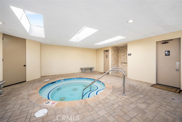 Detail Gallery Image 35 of 41 For 210 Silverlake, Placentia,  CA 92870 - 2 Beds | 2 Baths