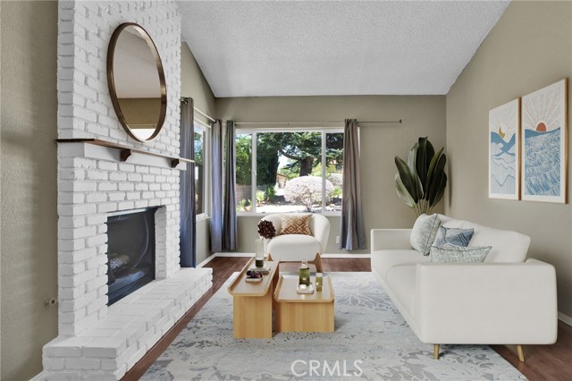 17965 Fremontia Lane, Victorville CA: https://media.crmls.org/medias/801fd33d-e3e4-4341-b4be-cb54e715e552.jpg