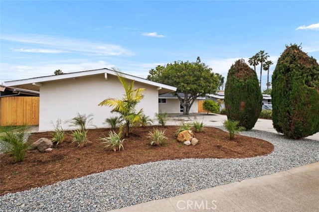 Detail Gallery Image 1 of 1 For 525 N Emerald Dr, Orange,  CA 92868 - 4 Beds | 2/1 Baths