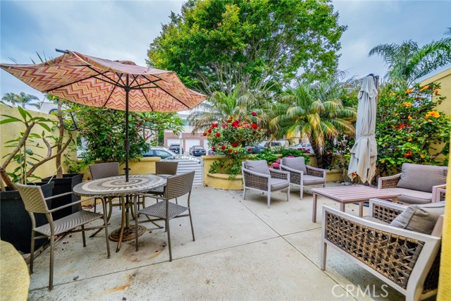 Detail Gallery Image 5 of 48 For 314 15th St, Huntington Beach,  CA 92648 - 3 Beds | 3 Baths