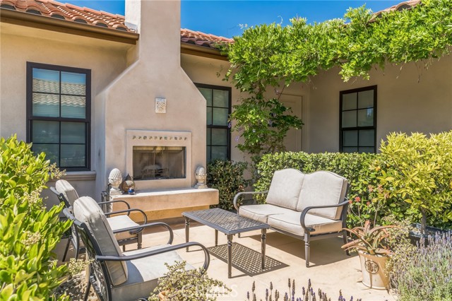 Detail Gallery Image 3 of 37 For 15450 Bandy Canyon Rd, Escondido,  CA 92025 - 3 Beds | 2 Baths
