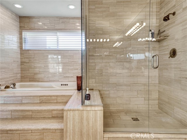 208 Kavenish S Drive, Rancho Mirage CA: https://media.crmls.org/medias/802175cf-2eb9-4767-be12-dea36abbe7b2.jpg