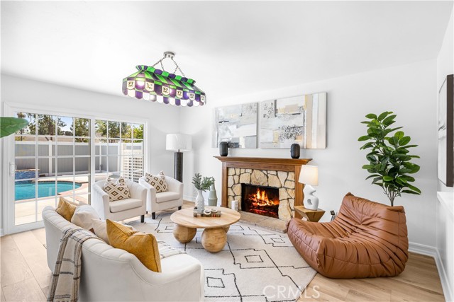 20 Grant, Irvine CA: https://media.crmls.org/medias/8022d0c6-1935-4e7f-88c1-eb3d5dc7618d.jpg