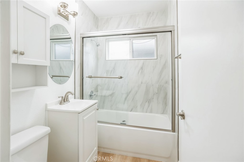 MLS #OC25100801 img 16