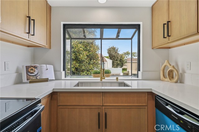 Detail Gallery Image 8 of 42 For 424 Deerfield Ave #172,  Irvine,  CA 92606 - 2 Beds | 1/1 Baths