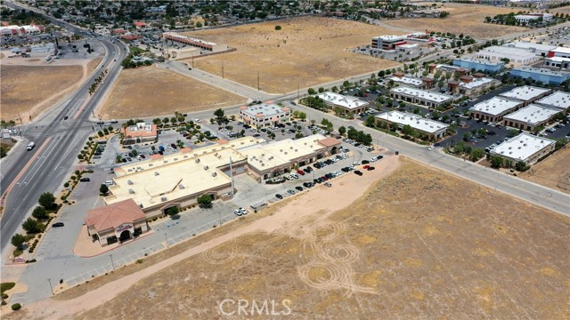 641 W Palmdale Boulevard, Palmdale CA: https://media.crmls.org/medias/8023a5f5-2af5-431b-9eeb-28cfc636fb8c.jpg