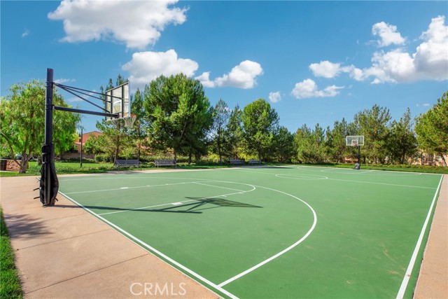 72 English Saddle, Irvine CA: https://media.crmls.org/medias/802400ed-19fa-4591-b6e2-78f6a971d56a.jpg